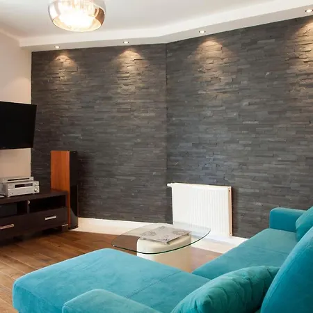 Apartamentowiec Panorama Gor Center Family&pet-friendly * シクラルスカ・ポレンバ